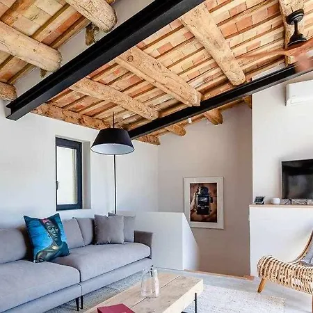 Velo Vern 3 Luxury Penthouse W Views Of City Wall Girona Exterior photo